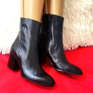 Vionic Harper Black Ankle Booties